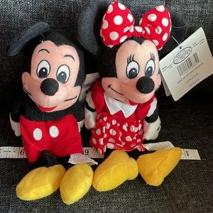 Mickey and Minnie mouse, 9 inch beanbags. New with tags
